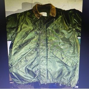 Vintage military issues coat 1988 great condition size medium